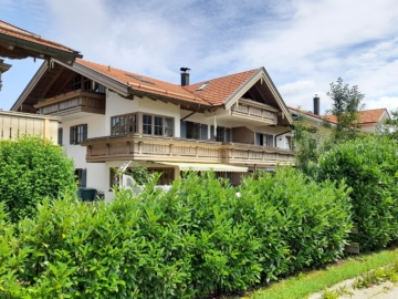 Charmante 3-Zimmer-Wohnung in Bergen mit herrlichem Blick auf den Hochfelln, 83346 Bergen, Wohnung